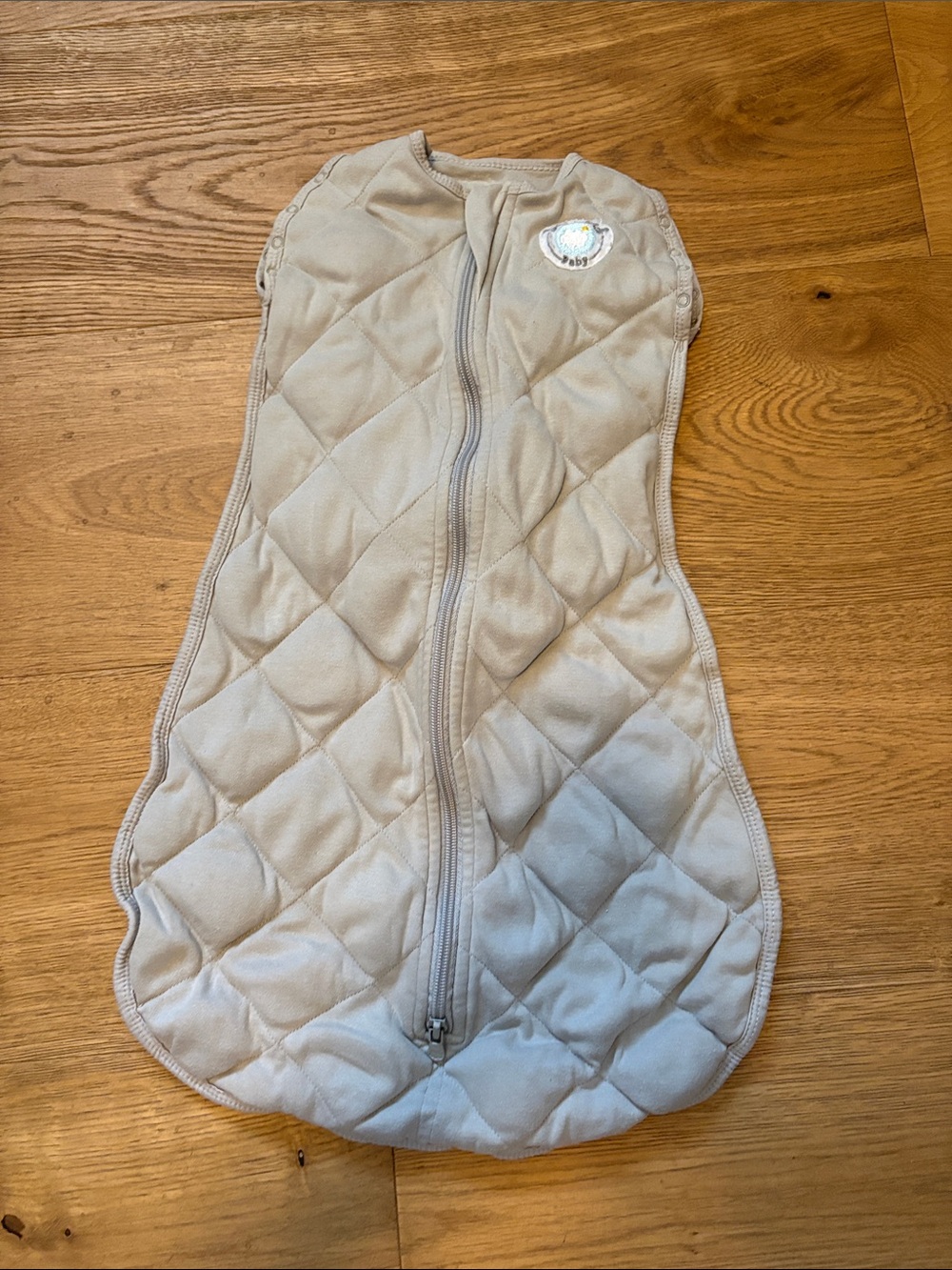 Dreamland Baby Weighted Baby Swaddler in Light Gray 0-6 months